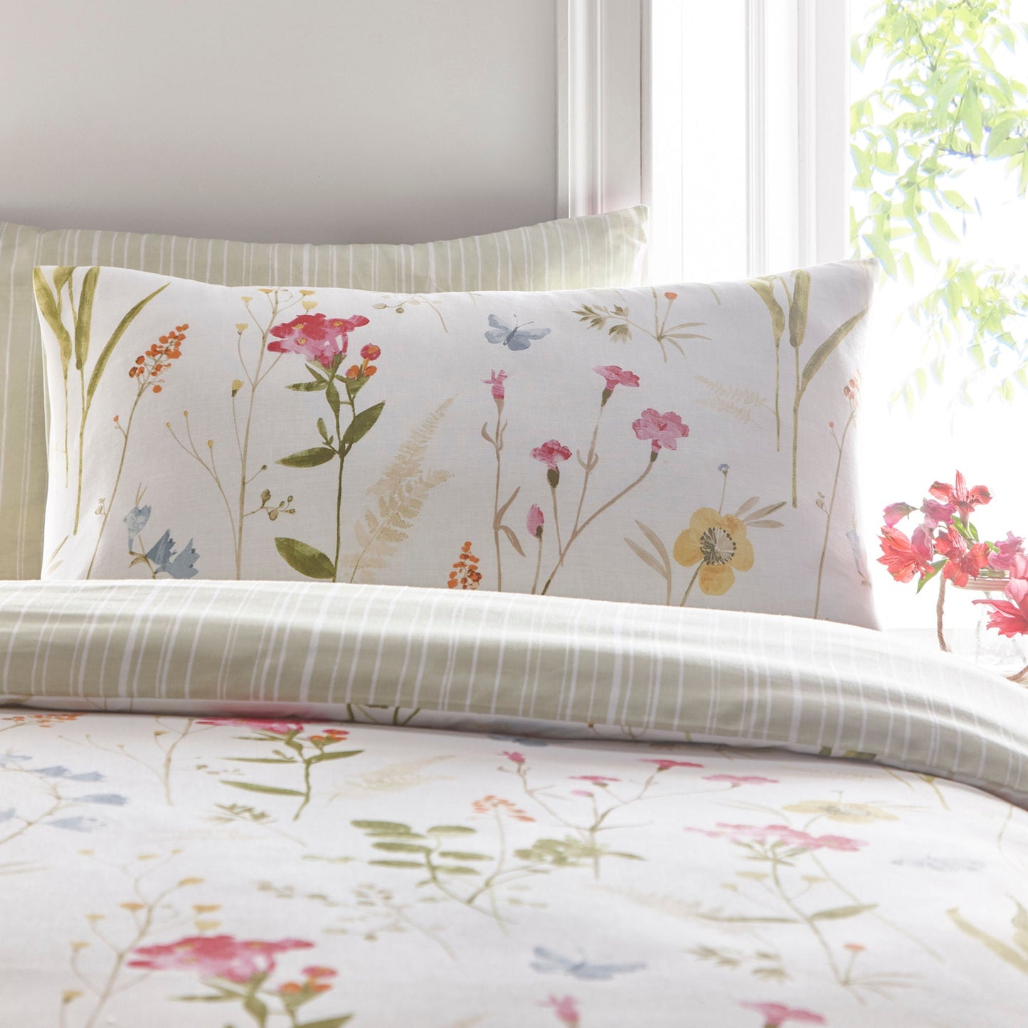 Spring Glade Duvet Cover Set in Multicolour