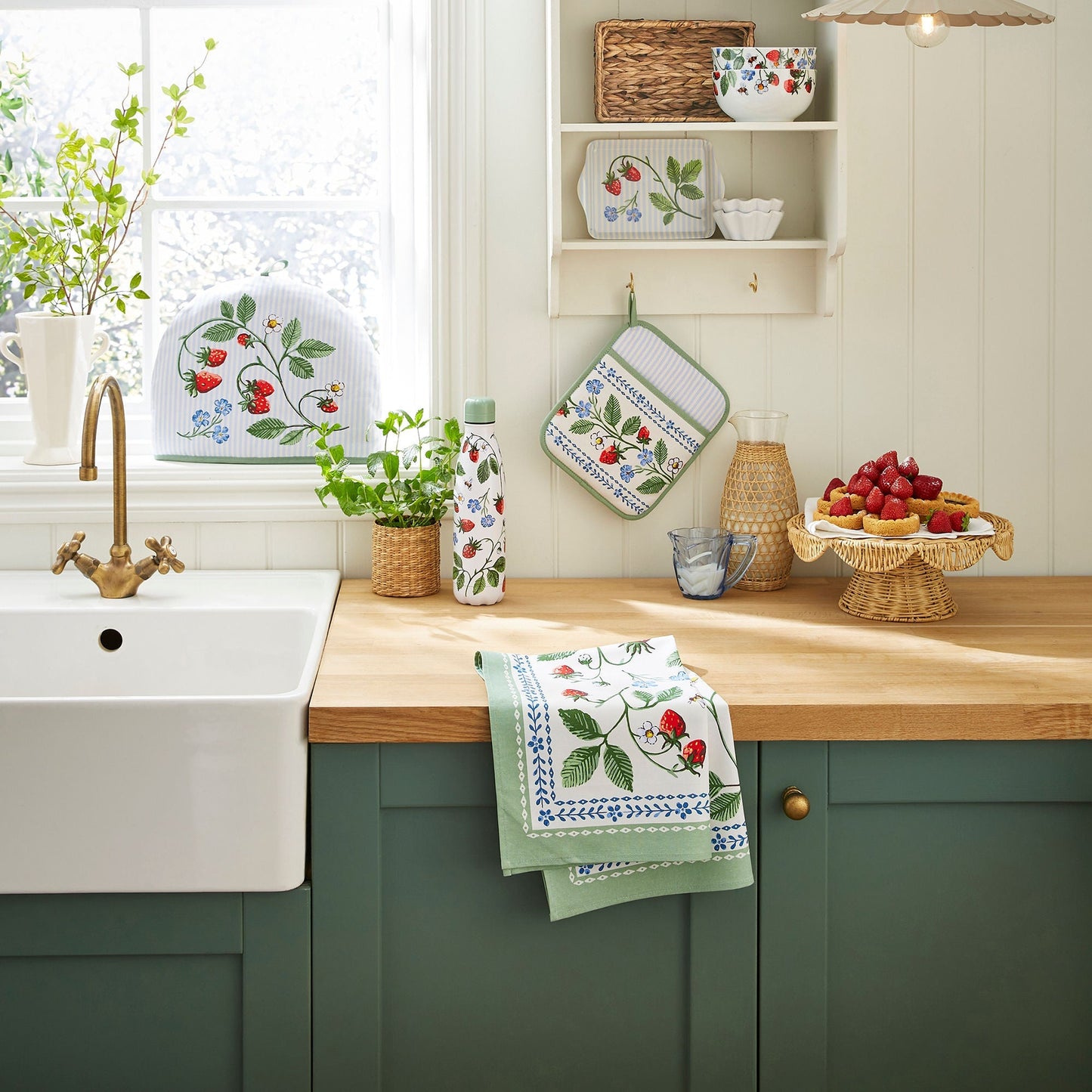 Strawberry Patch Scatter Tray