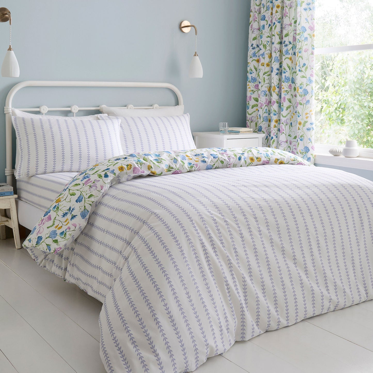 Sweetpea Floral Duvet Cover Set in Lilac