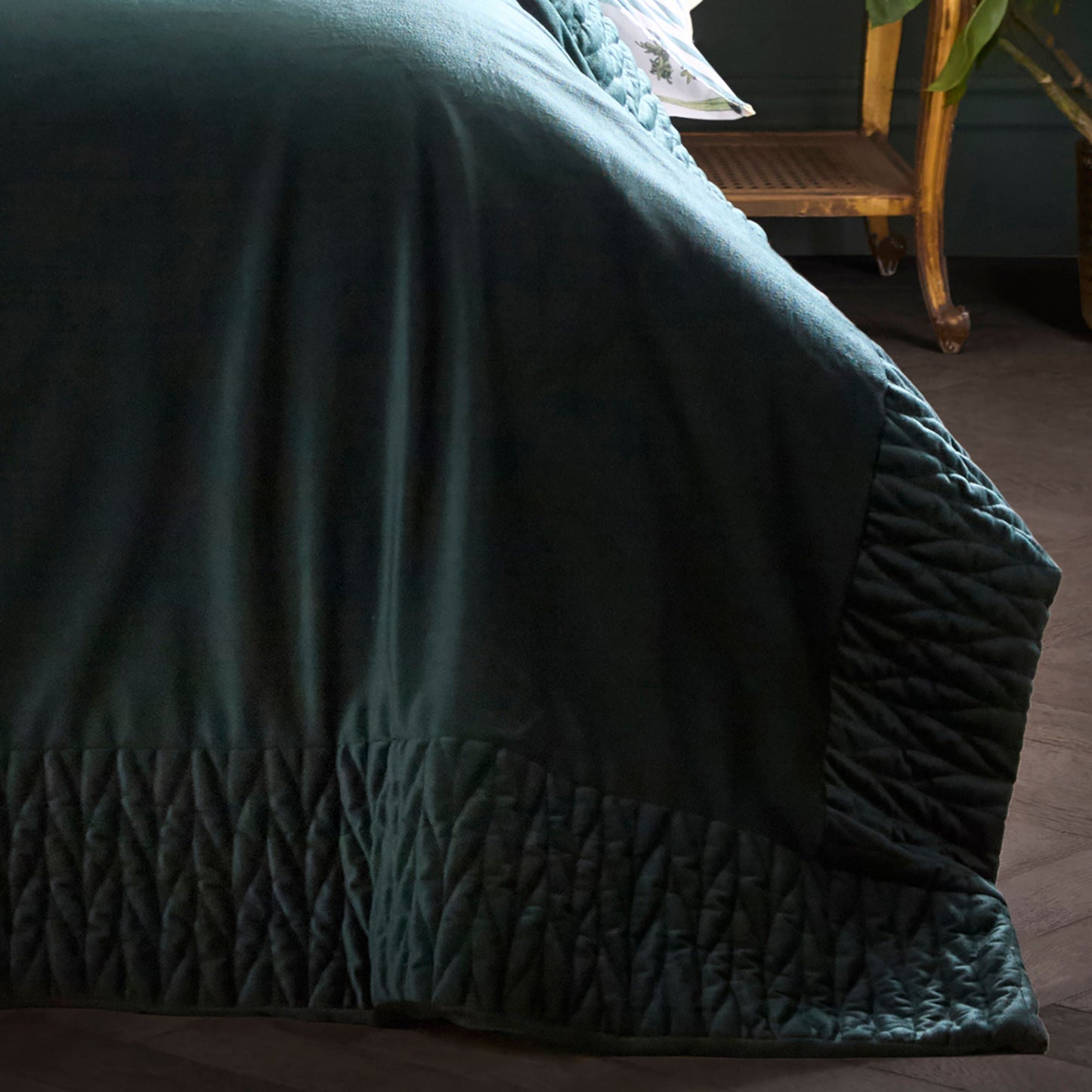 Siena Bedspread in Bottle Green