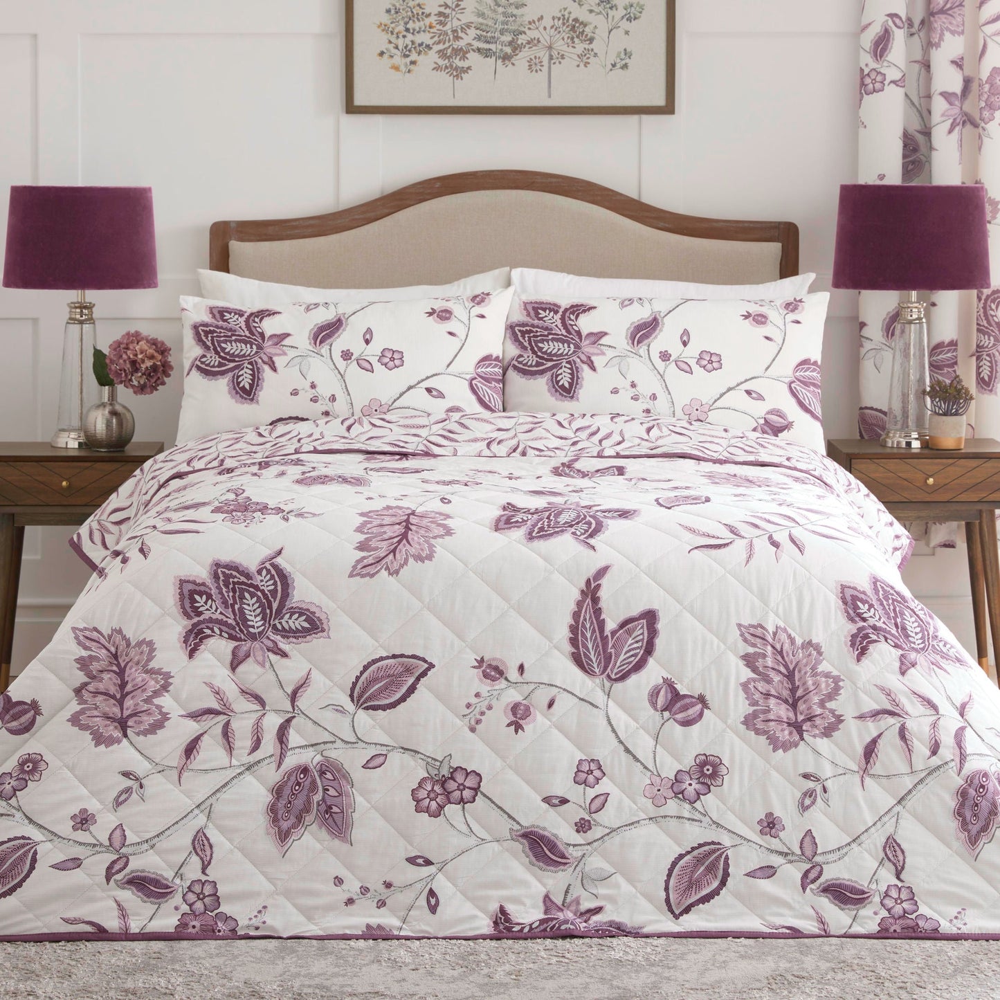 Samira Bedspread in Plum