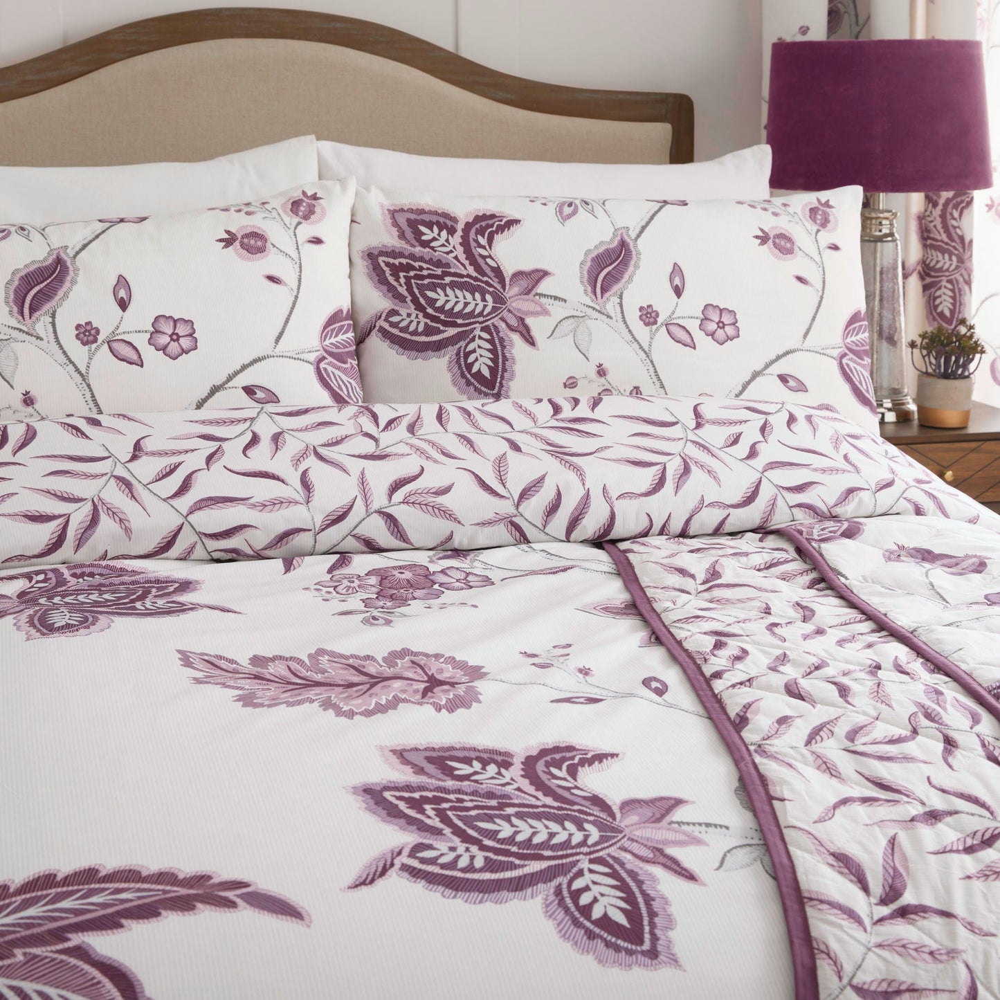 Samira Duvet Cover Set in Plum