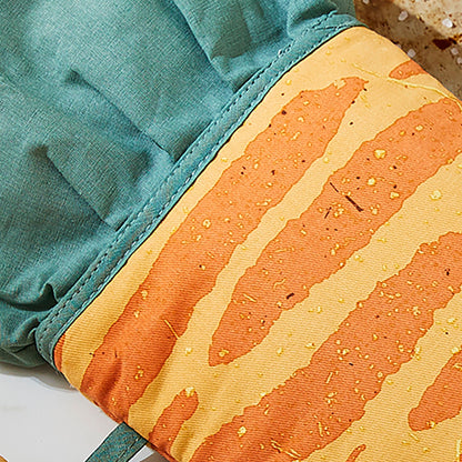Time to Grow Gauntlet Oven Glove