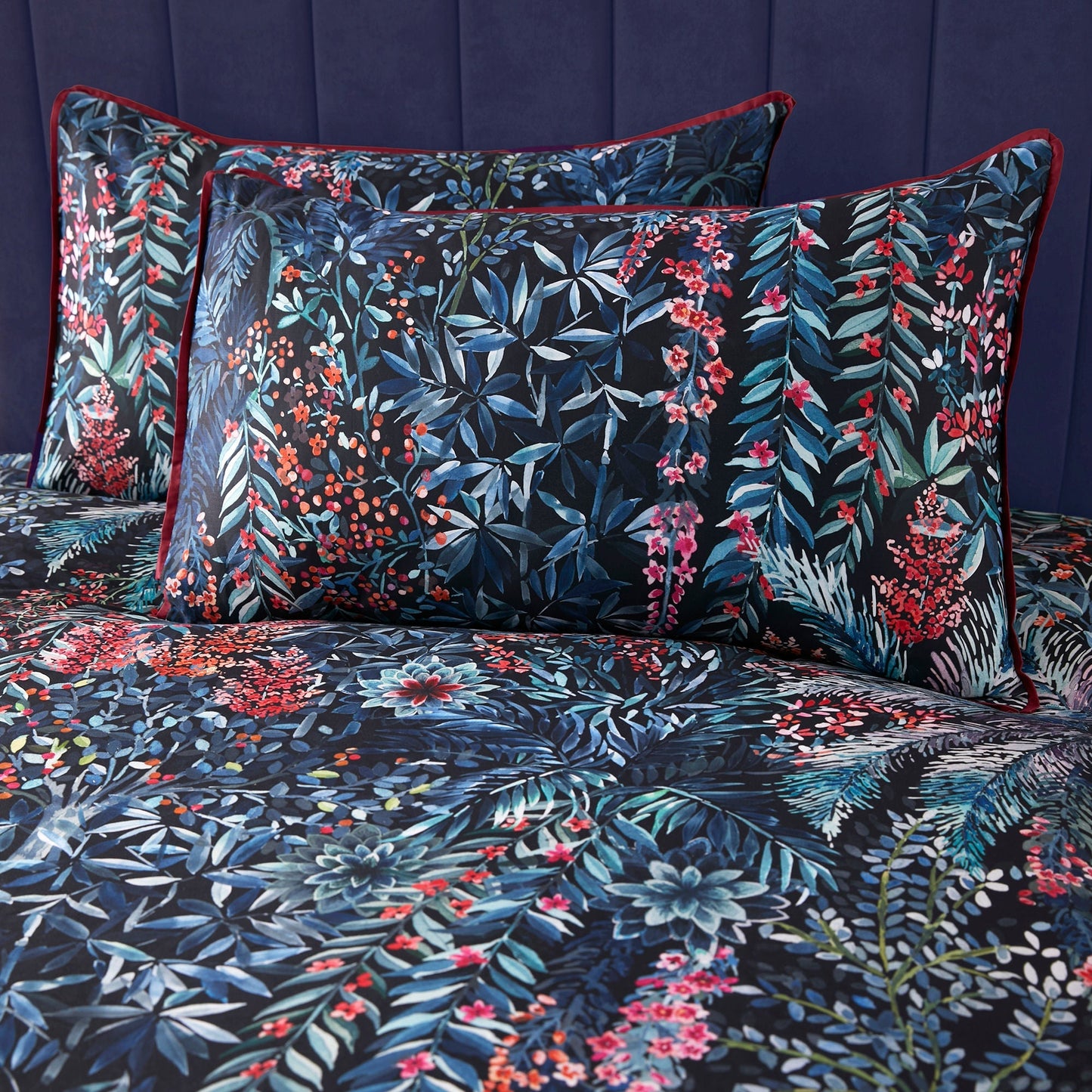 Tessa Duvet Cover Set in Navy