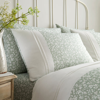 Tess Duvet Cover Set in Green