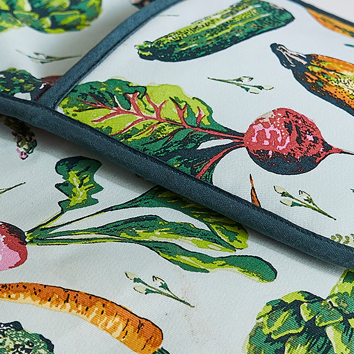 Vegetable Medley Double Oven Glove