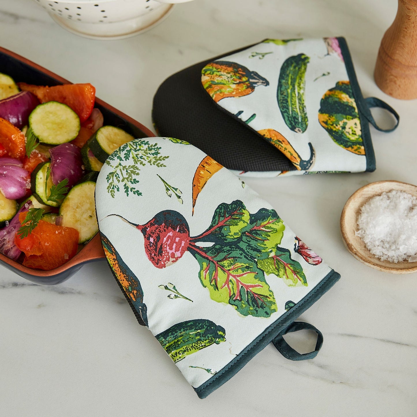 Vegetable Medley Microwave Mitts Pair