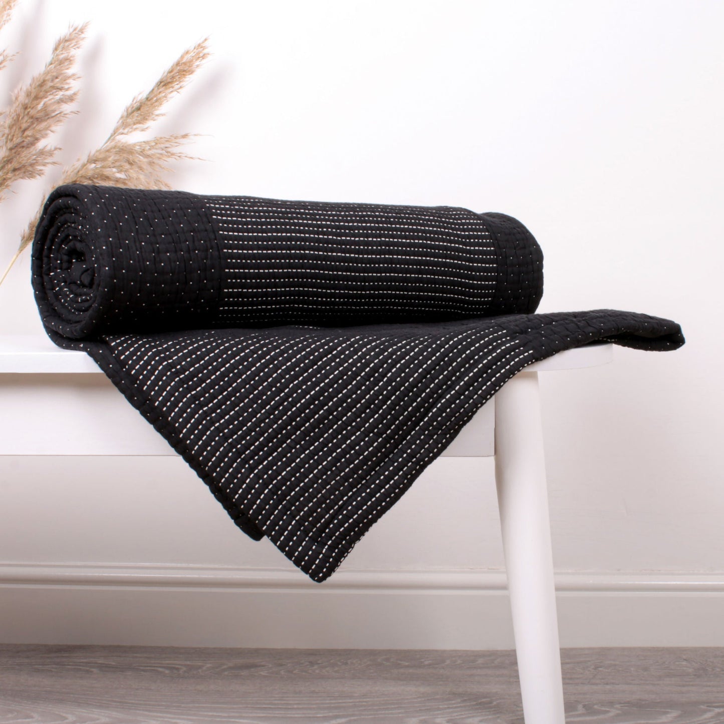 Verity Bedspread in Black 150 x 200cm