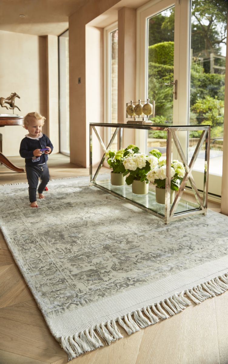 Rug Guru Vintage Fringe Mocha/Oyster