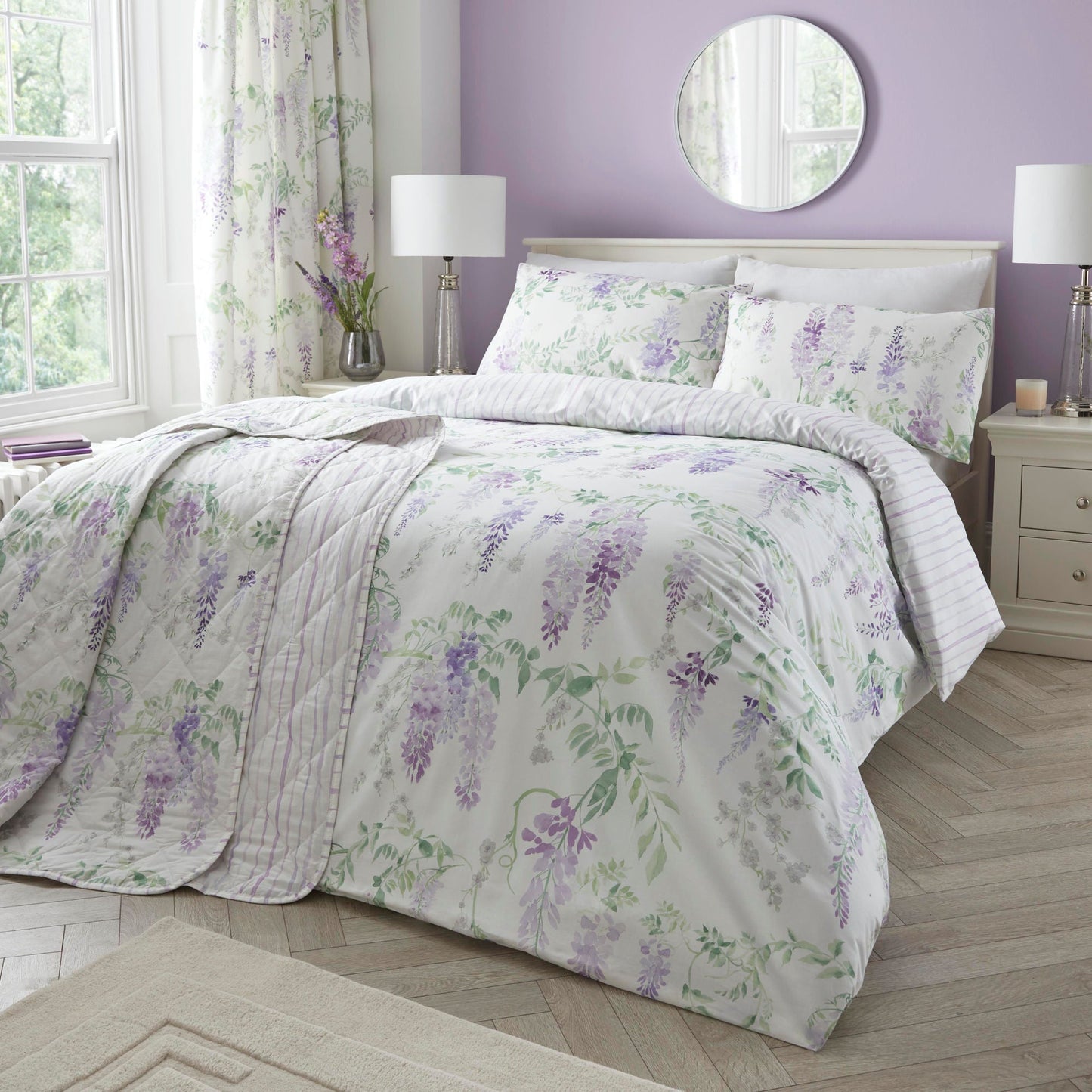 Wisteria Bedspread in Lilac