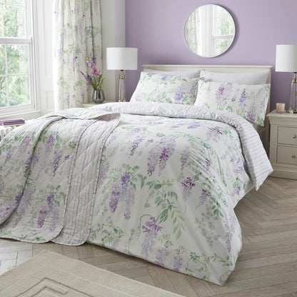Wisteria Bedspread in Lilac