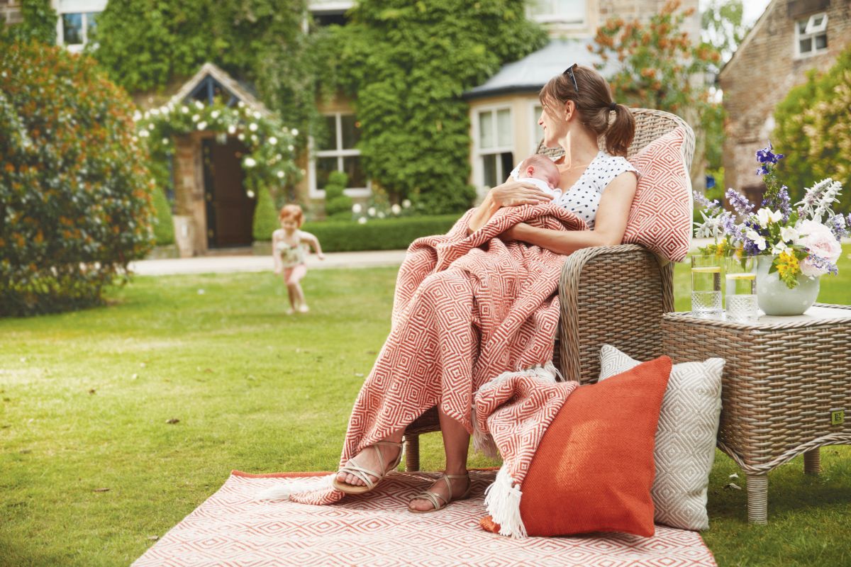 Hug Rug Woven Diamond Rug Rust