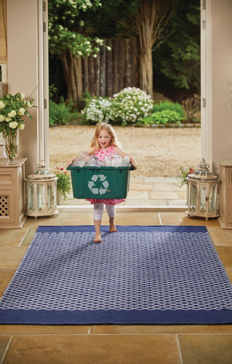 Hug Rug Woven Trellis Rug Navy