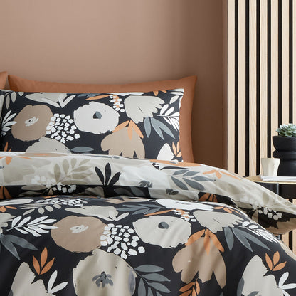 Yasmin Duvet Cover Set in Black