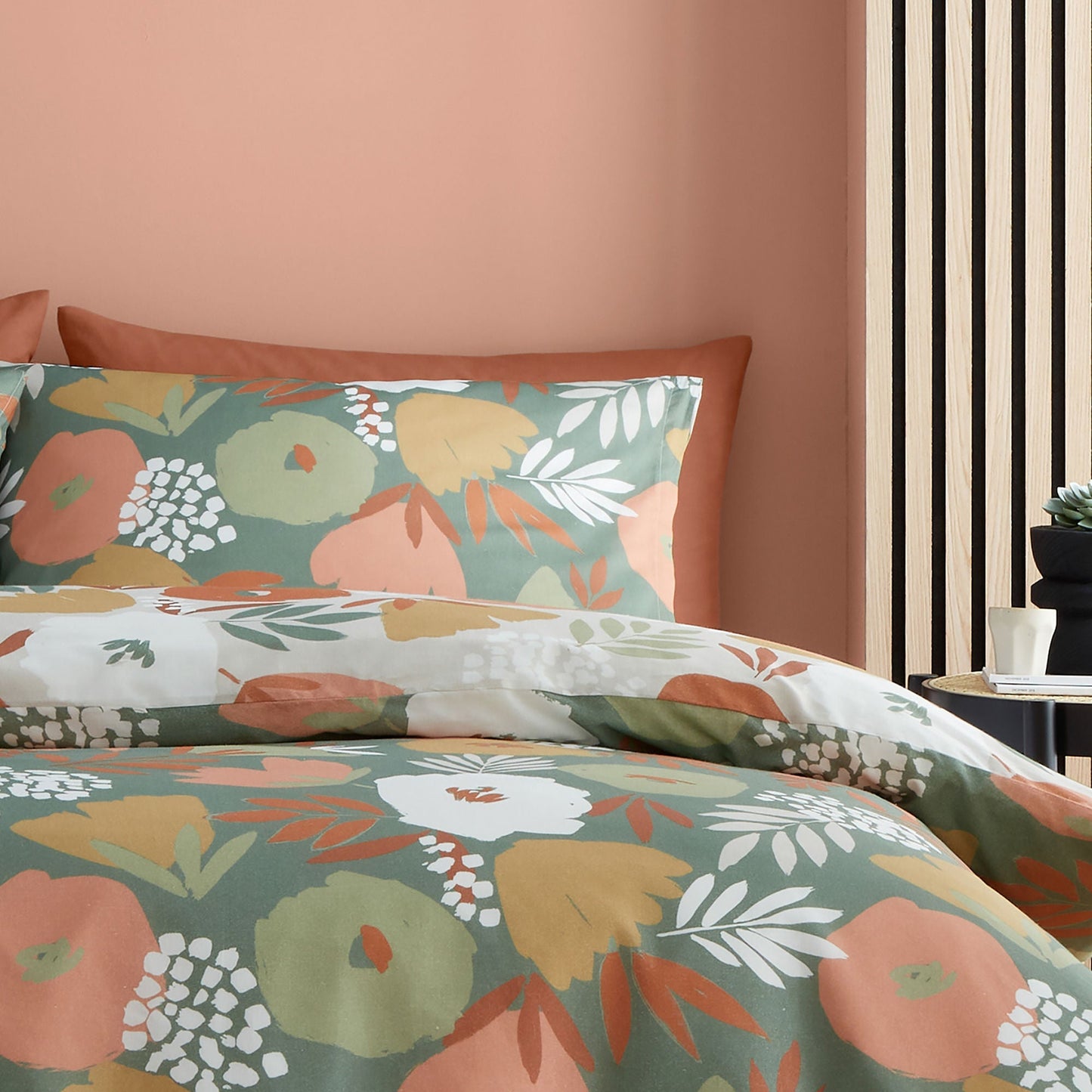 Yasmin Duvet Cover Set in Green