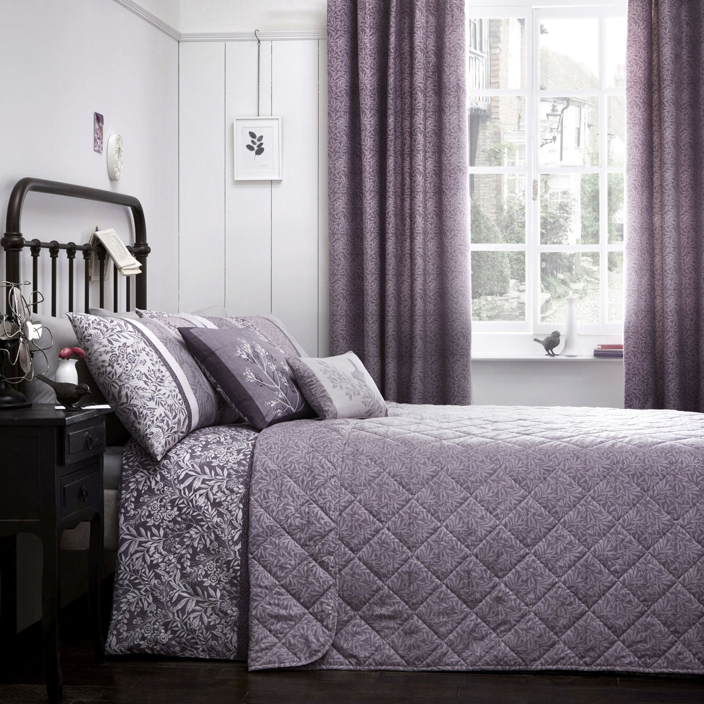 Hanworth Bedspread in Heather