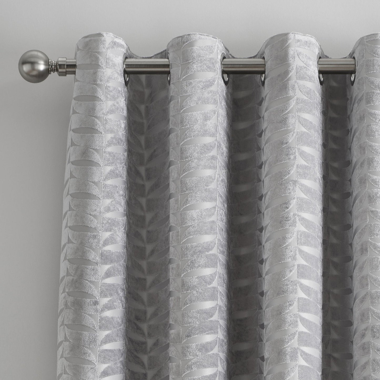 Kendal Eyelet Curtains in Silver