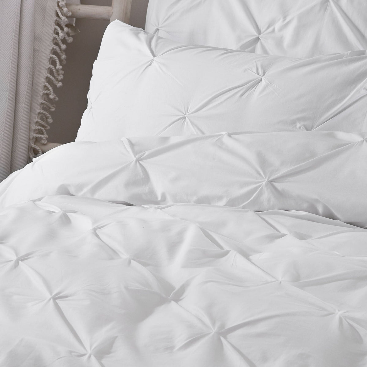Lara Duvet Cover Set in White