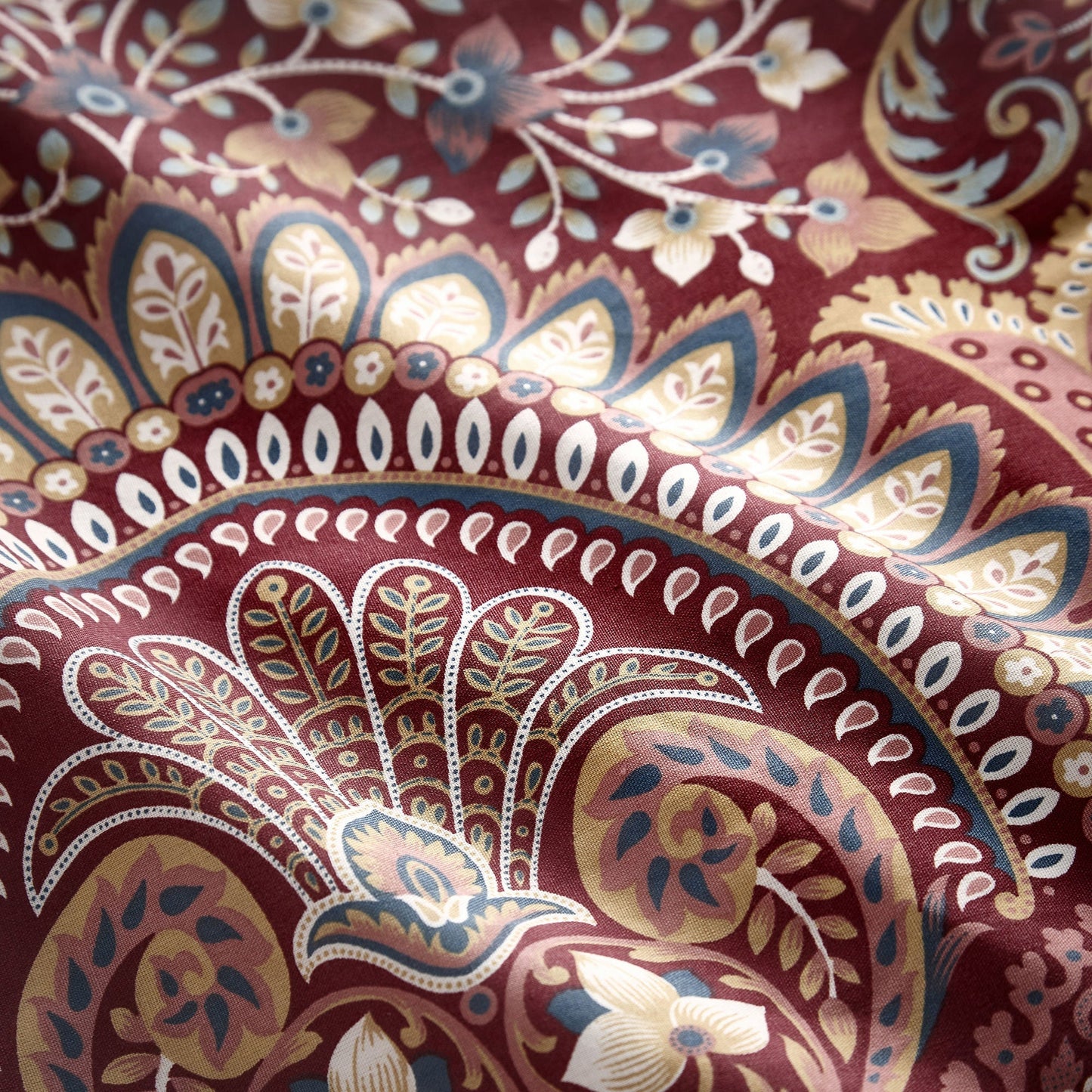 Palais Duvet Cover Set in Multicolour