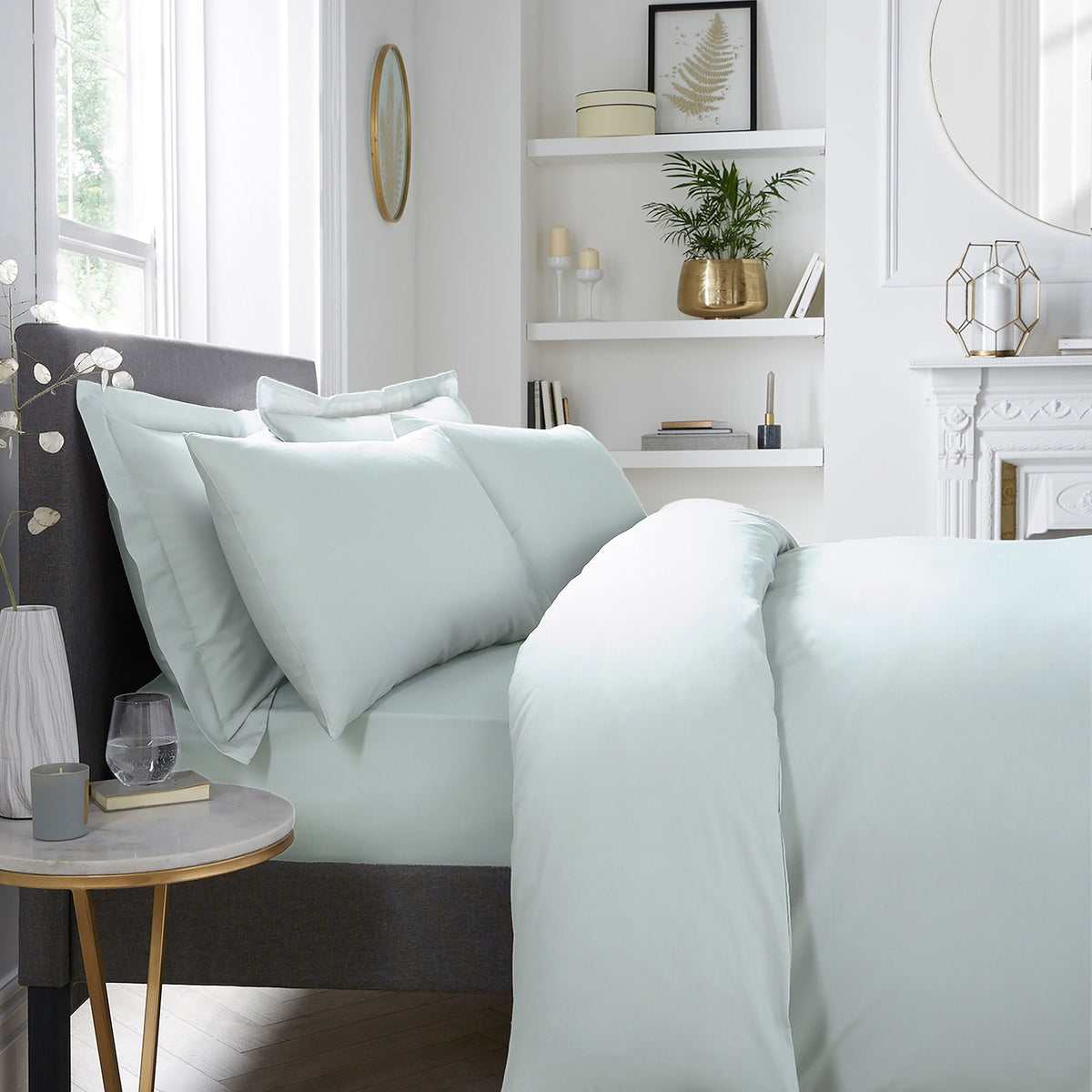 Plain Dyed Pair of Housewife Pillowcases in Green