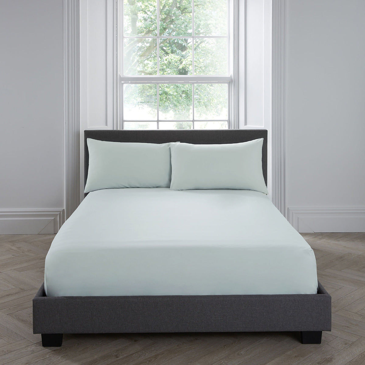 Plain Dyed Pair of Housewife Pillowcases in Green