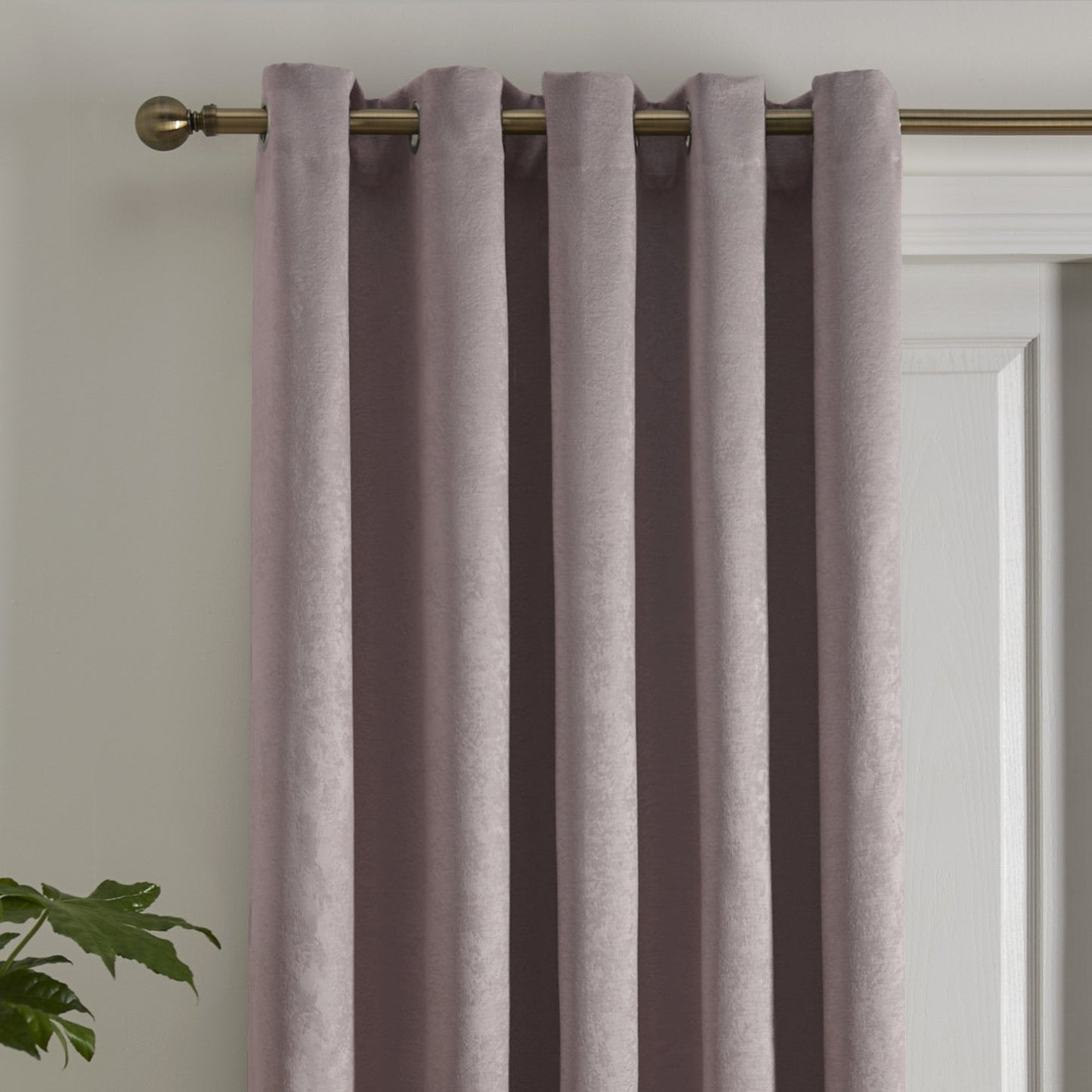 Strata Eyelet Single Panel Door Curtain in Blush