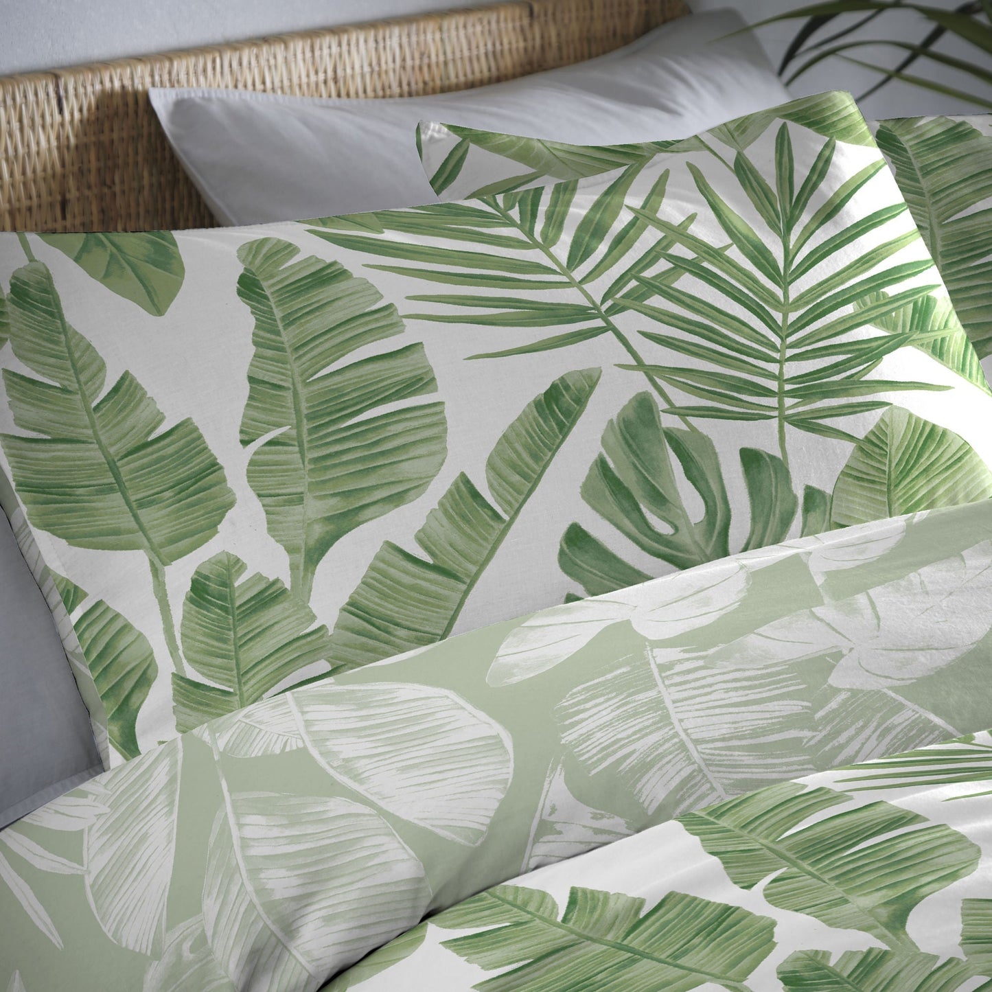 Tahiti Duvet Cover Set in Green